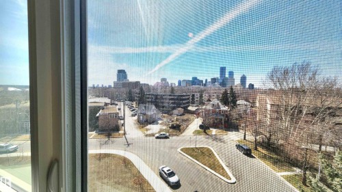 Extensive cityscape with a distant skyline - 603 9028 Jasper Avenue, Edmonton, AB -  With View