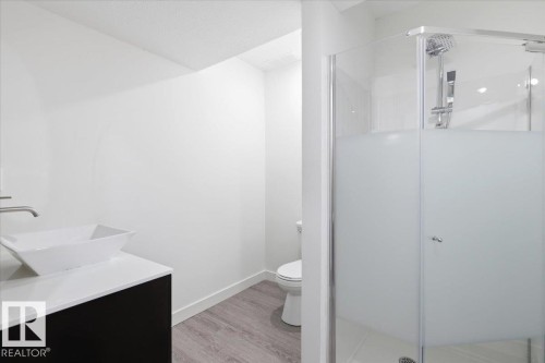 301 Avena Link, Leduc, AB - Indoor Photo Showing Bathroom