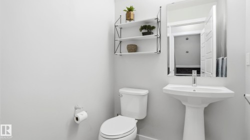 384 Stout Lane, Leduc, AB - Indoor Photo Showing Bathroom