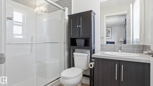 384 Stout Lane, Leduc, AB - Indoor Photo Showing Bathroom