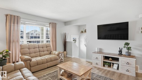 384 Stout Lane, Leduc, AB - Indoor Photo Showing Living Room