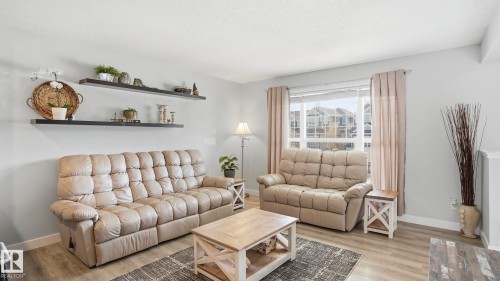 384 Stout Lane, Leduc, AB - Indoor Photo Showing Living Room