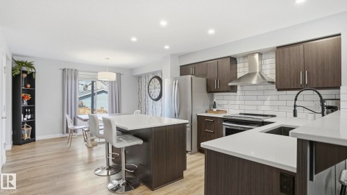 384 Stout Lane, Leduc, AB - Indoor Photo Showing Kitchen With Stainless Steel Kitchen With Upgraded Kitchen