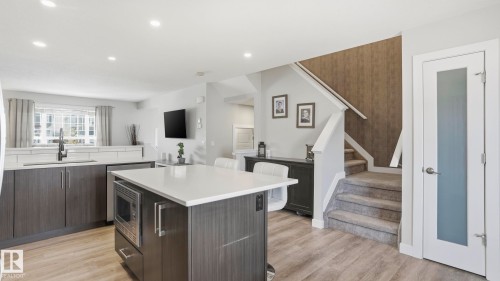384 Stout Lane, Leduc, AB - Indoor Photo Showing Kitchen