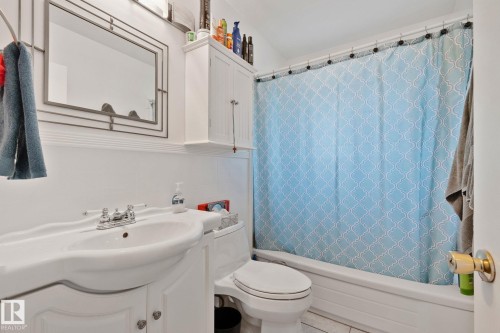 4618 53 Avenue, Wetaskiwin, AB - Indoor Photo Showing Bathroom