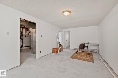 4618 53 Avenue, Wetaskiwin, AB - Indoor Photo Showing Other Room