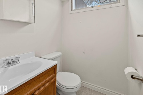 4618 53 Avenue, Wetaskiwin, AB - Indoor Photo Showing Bathroom