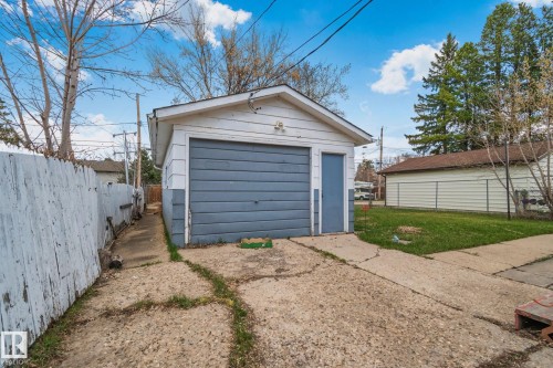 4618 53 Avenue, Wetaskiwin, AB - Outdoor