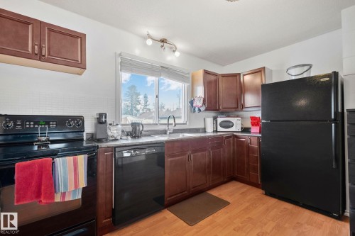 4618 53 Avenue, Wetaskiwin, AB - Indoor Photo Showing Kitchen