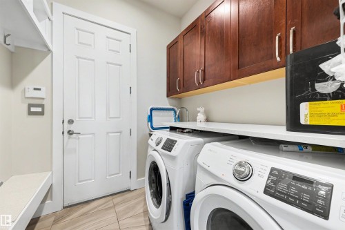 9055 24 Avenue, Edmonton, AB - Indoor Photo Showing Laundry Room