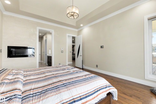 9055 24 Avenue, Edmonton, AB - Indoor Photo Showing Bedroom