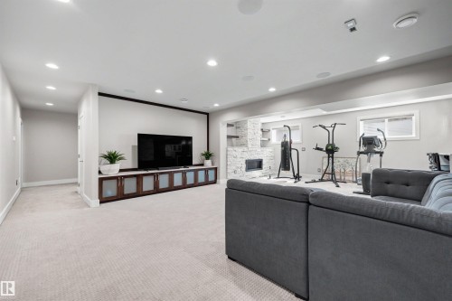 9055 24 Avenue, Edmonton, AB - Indoor Photo Showing Living Room