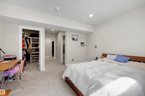 9055 24 Avenue, Edmonton, AB - Indoor Photo Showing Bedroom