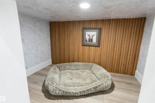 Alcove featuring wood-finish flooring and a recessed ceiling light - 38 Woodcrest Avenue, St. Albert, AB - Indoor Photo Showing Other Room