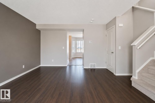 6 Vivian Way, Spruce Grove, AB - Indoor Photo Showing Other Room