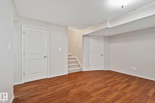 6 Vivian Way, Spruce Grove, AB - Indoor Photo Showing Other Room