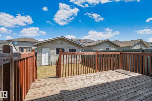 6 Vivian Way, Spruce Grove, AB - Outdoor