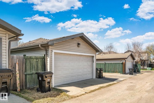 6 Vivian Way, Spruce Grove, AB - Outdoor