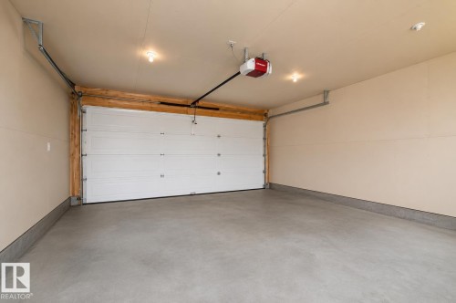 6 Vivian Way, Spruce Grove, AB - Indoor Photo Showing Garage