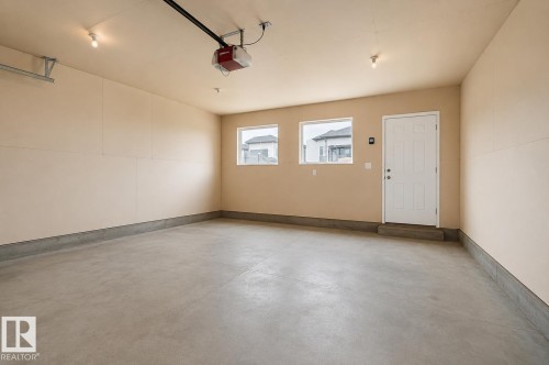6 Vivian Way, Spruce Grove, AB - Indoor Photo Showing Other Room
