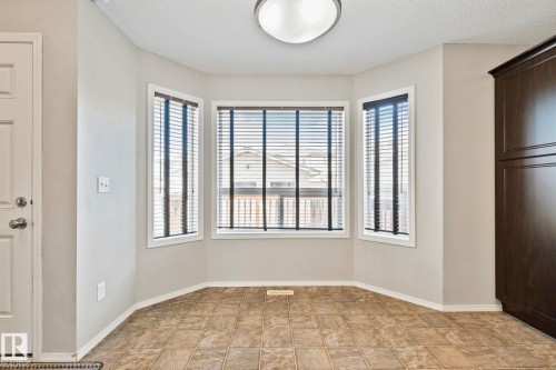 6 Vivian Way, Spruce Grove, AB - Indoor Photo Showing Other Room
