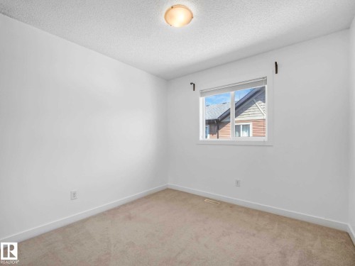 49 12004 22 Avenue, Edmonton, AB - Indoor Photo Showing Other Room