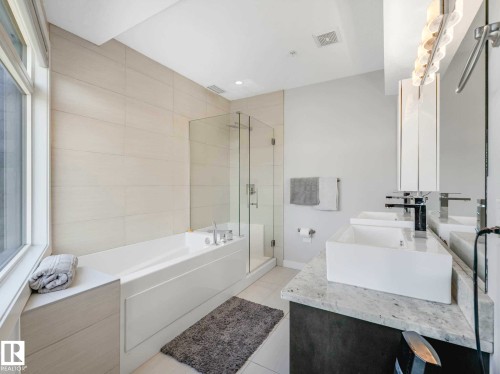 122 5151 Windermere Boulevard, Edmonton, AB - Indoor Photo Showing Bathroom