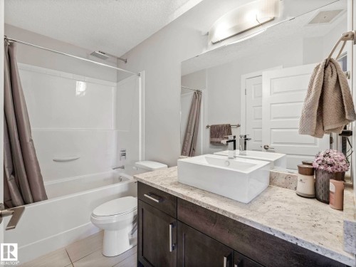 122 5151 Windermere Boulevard, Edmonton, AB - Indoor Photo Showing Bathroom