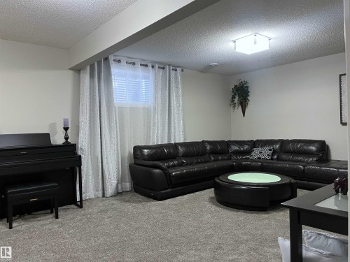 8504 216 Street, Edmonton, AB - Indoor Photo Showing Other Room
