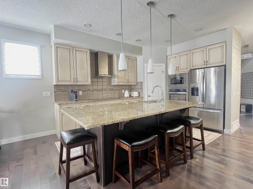 8504 216 Street, Edmonton, AB - Indoor Photo Showing Kitchen With Stainless Steel Kitchen With Upgraded Kitchen