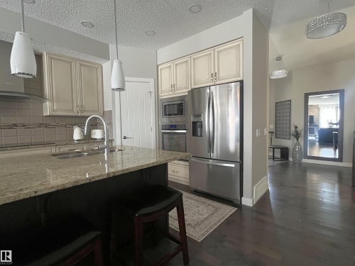 8504 216 Street, Edmonton, AB - Indoor Photo Showing Kitchen With Stainless Steel Kitchen With Upgraded Kitchen