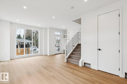 14816 93 Avenue, Edmonton, AB - Indoor