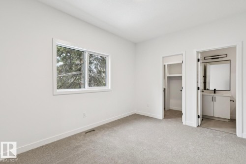 14816 93 Avenue, Edmonton, AB - Indoor Photo Showing Other Room