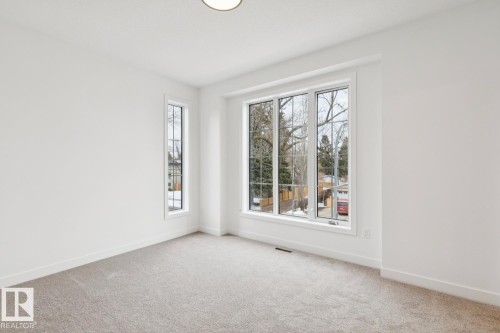 14816 93 Avenue, Edmonton, AB - Indoor Photo Showing Other Room