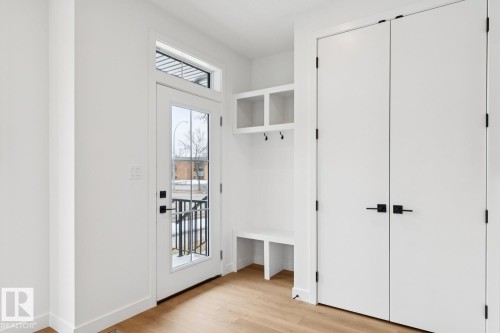 14816 93 Avenue, Edmonton, AB - Indoor Photo Showing Other Room