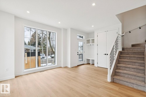 14816 93 Avenue, Edmonton, AB - Indoor Photo Showing Other Room