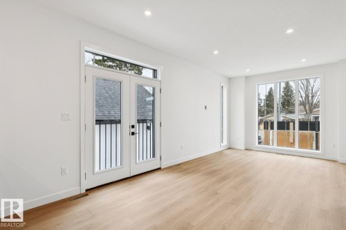 14816 93 Avenue, Edmonton, AB - Indoor Photo Showing Other Room