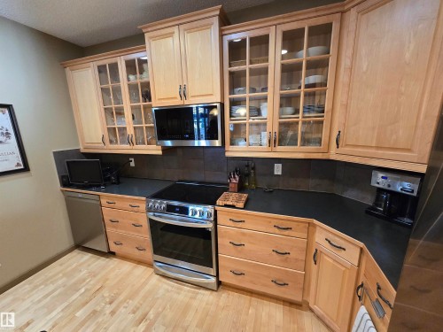 1205 Colonel Stone Avenue, Edmonton, AB - Indoor Photo Showing Kitchen