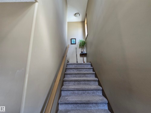1205 Colonel Stone Avenue, Edmonton, AB - Indoor Photo Showing Other Room