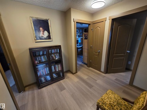 1205 Colonel Stone Avenue, Edmonton, AB - Indoor Photo Showing Other Room