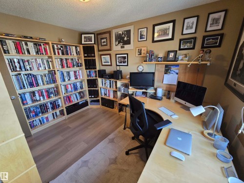 1205 Colonel Stone Avenue, Edmonton, AB - Indoor Photo Showing Office