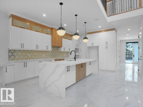 6129 Crawford Drive, Edmonton, AB - Indoor Photo Showing Kitchen With Upgraded Kitchen