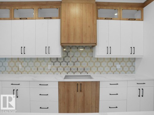 6129 Crawford Drive, Edmonton, AB - Indoor Photo Showing Kitchen