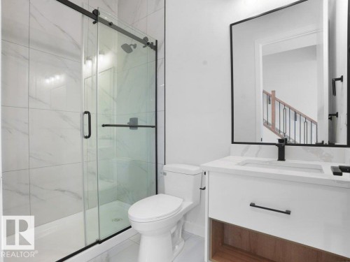 6129 Crawford Drive, Edmonton, AB - Indoor Photo Showing Bathroom