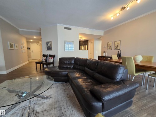 108 11650 79 Avenue, Edmonton, AB - Indoor Photo Showing Living Room
