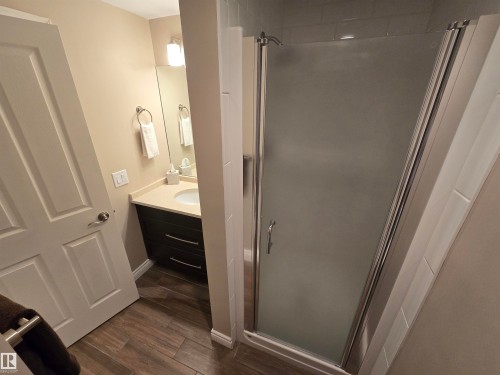 108 11650 79 Avenue, Edmonton, AB - Indoor Photo Showing Bathroom