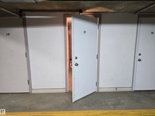 108 11650 79 Avenue, Edmonton, AB - Indoor Photo Showing Garage