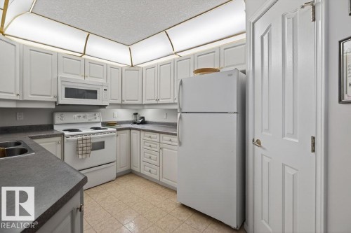 405 6703 172 Street, Edmonton, AB - Indoor Photo Showing Kitchen With Double Sink