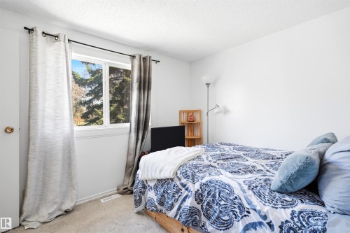 61 Ridgewood Terrace, St. Albert, AB - Indoor Photo Showing Bedroom