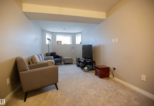 2817 40A Avenue, Edmonton, AB - Indoor Photo Showing Dining Room